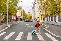 Новые тротуары и освещение: в Малом Предтеченском переулке провели комплексное благоустройство